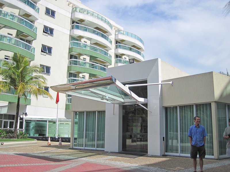 Promenade Hotel Entry